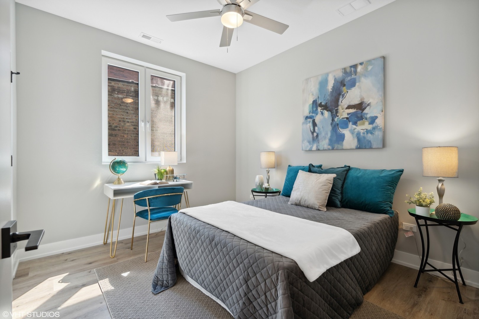 3335-3341 N Sheffield Ave Chicago, IL 60657