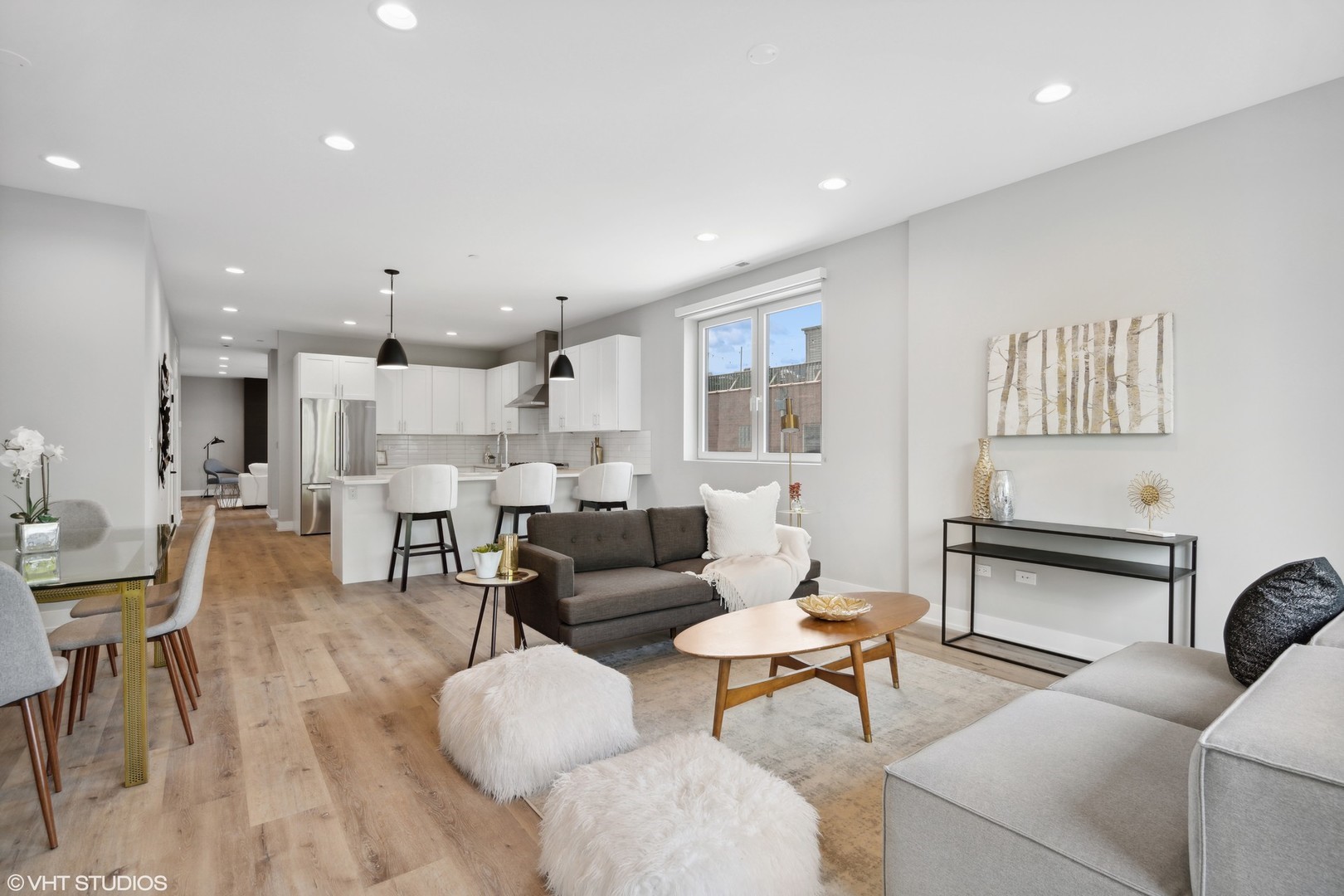 3335-3341 N Sheffield Ave Chicago, IL 60657