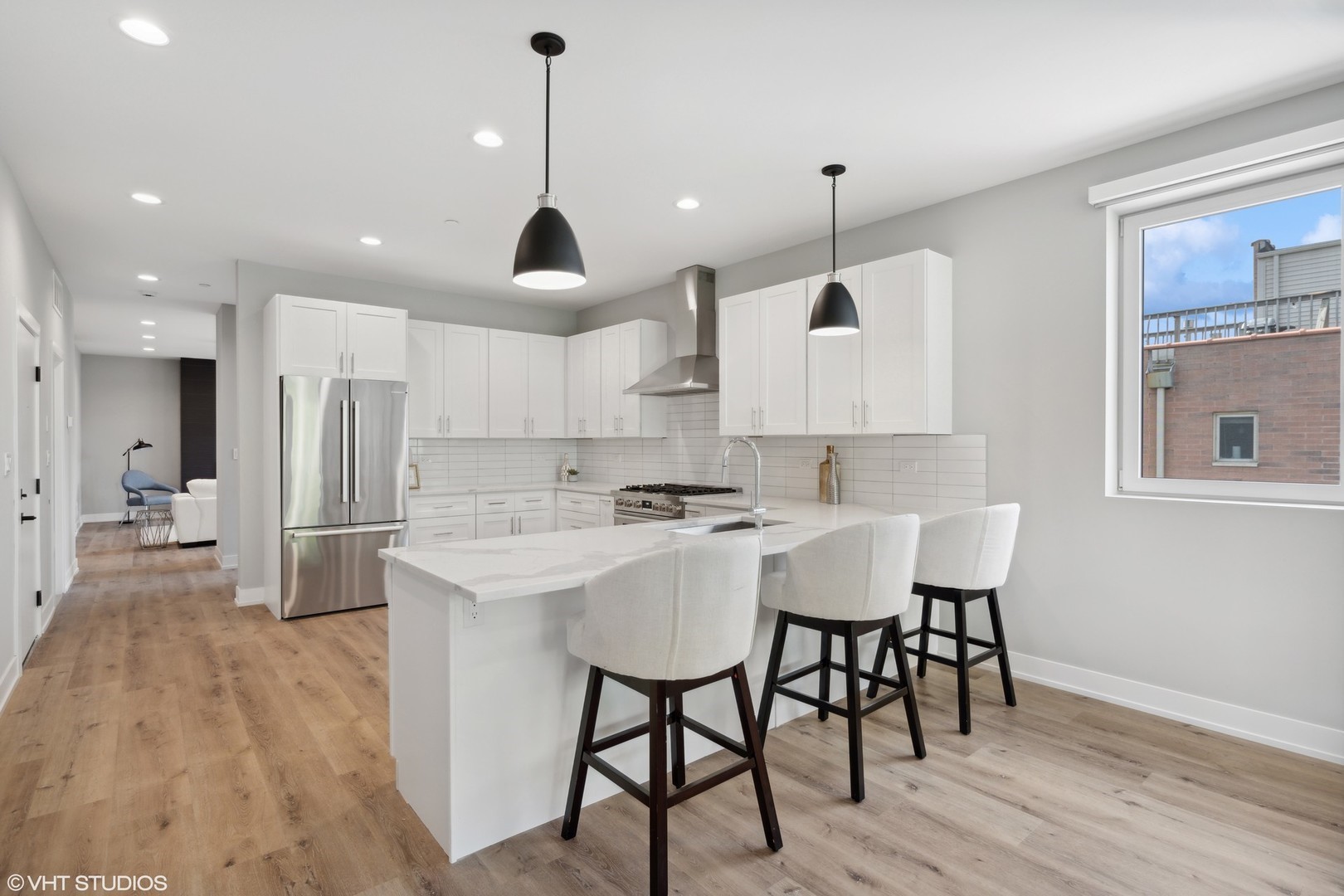 3335-3341 N Sheffield Ave Chicago, IL 60657