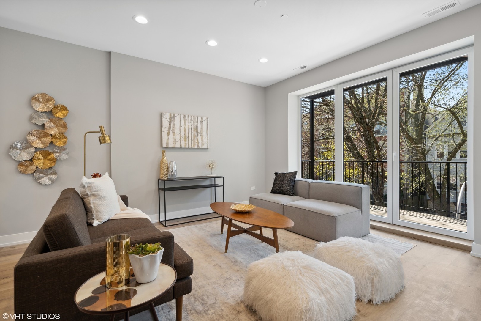 3335-3341 N Sheffield Ave Chicago, IL 60657