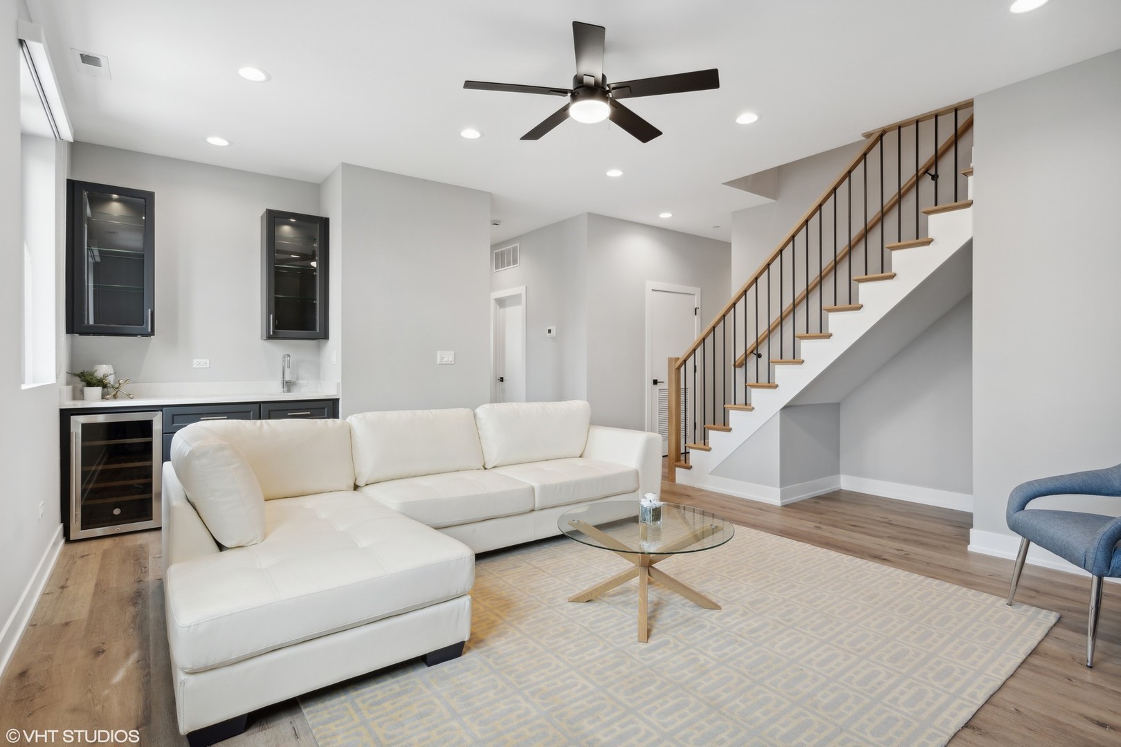 3335-3341 N Sheffield Ave Chicago, IL 60657