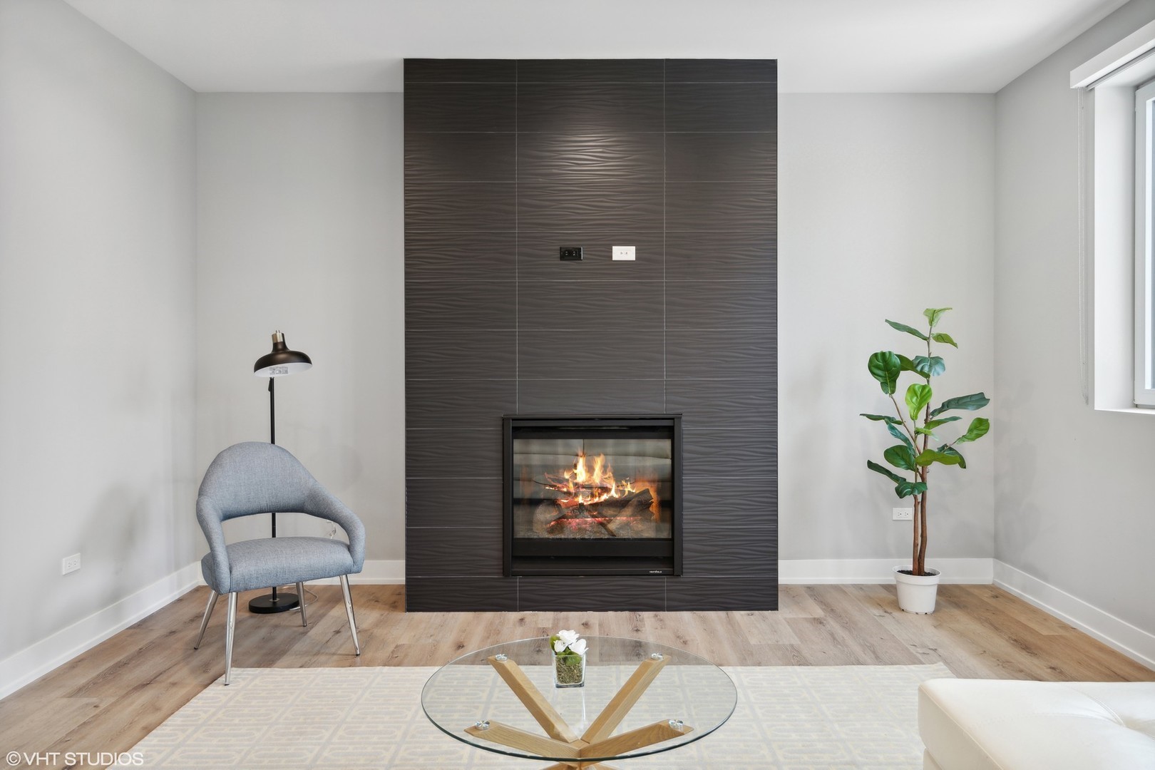 3335-3341 N Sheffield Ave Chicago, IL 60657