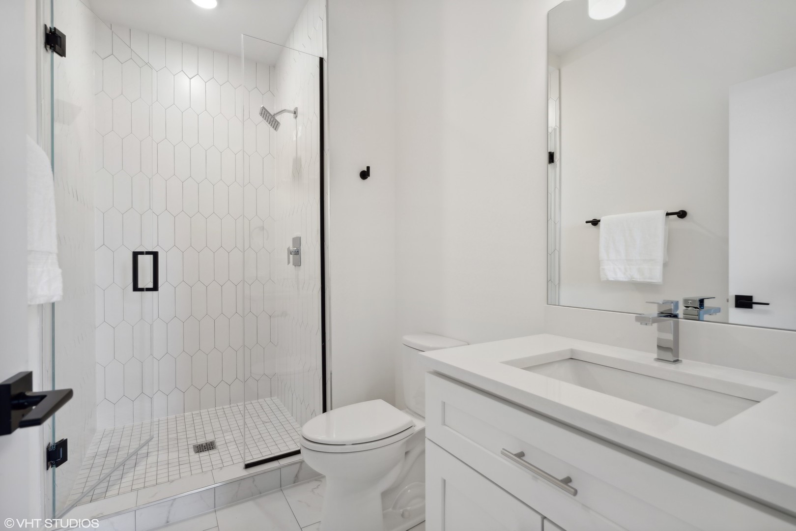 3335-3341 N Sheffield Ave Chicago, IL 60657