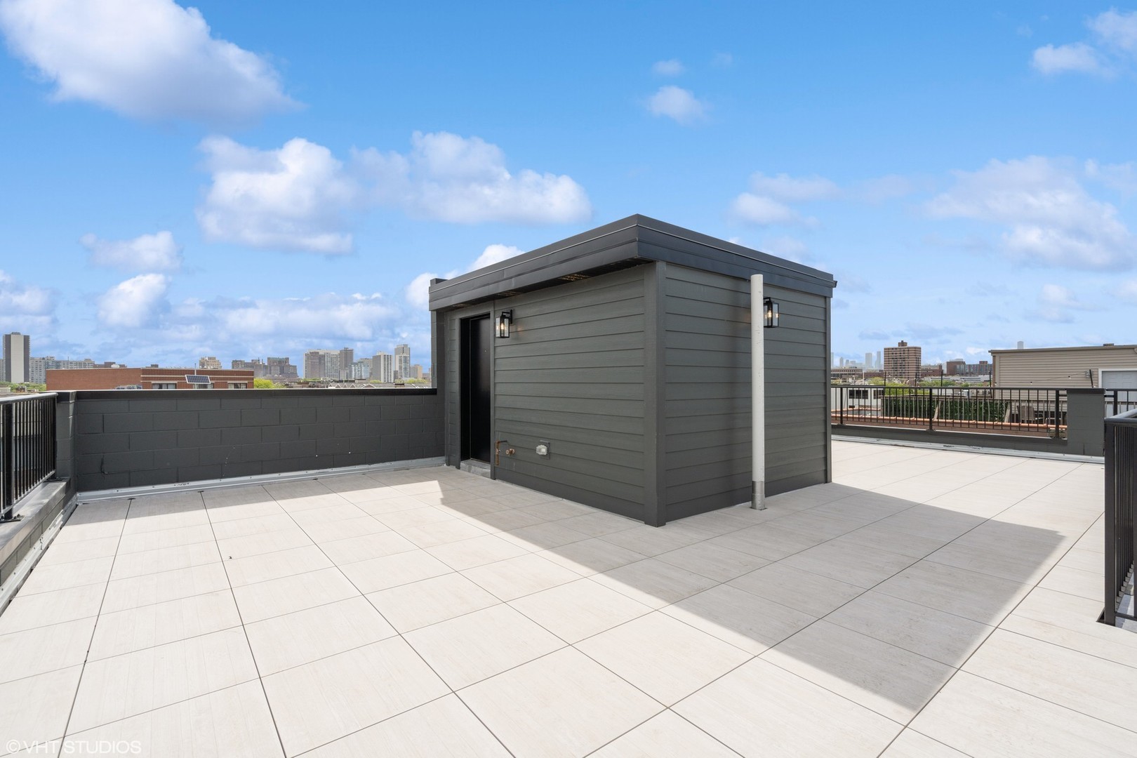 3335-3341 N Sheffield Ave Chicago, IL 60657