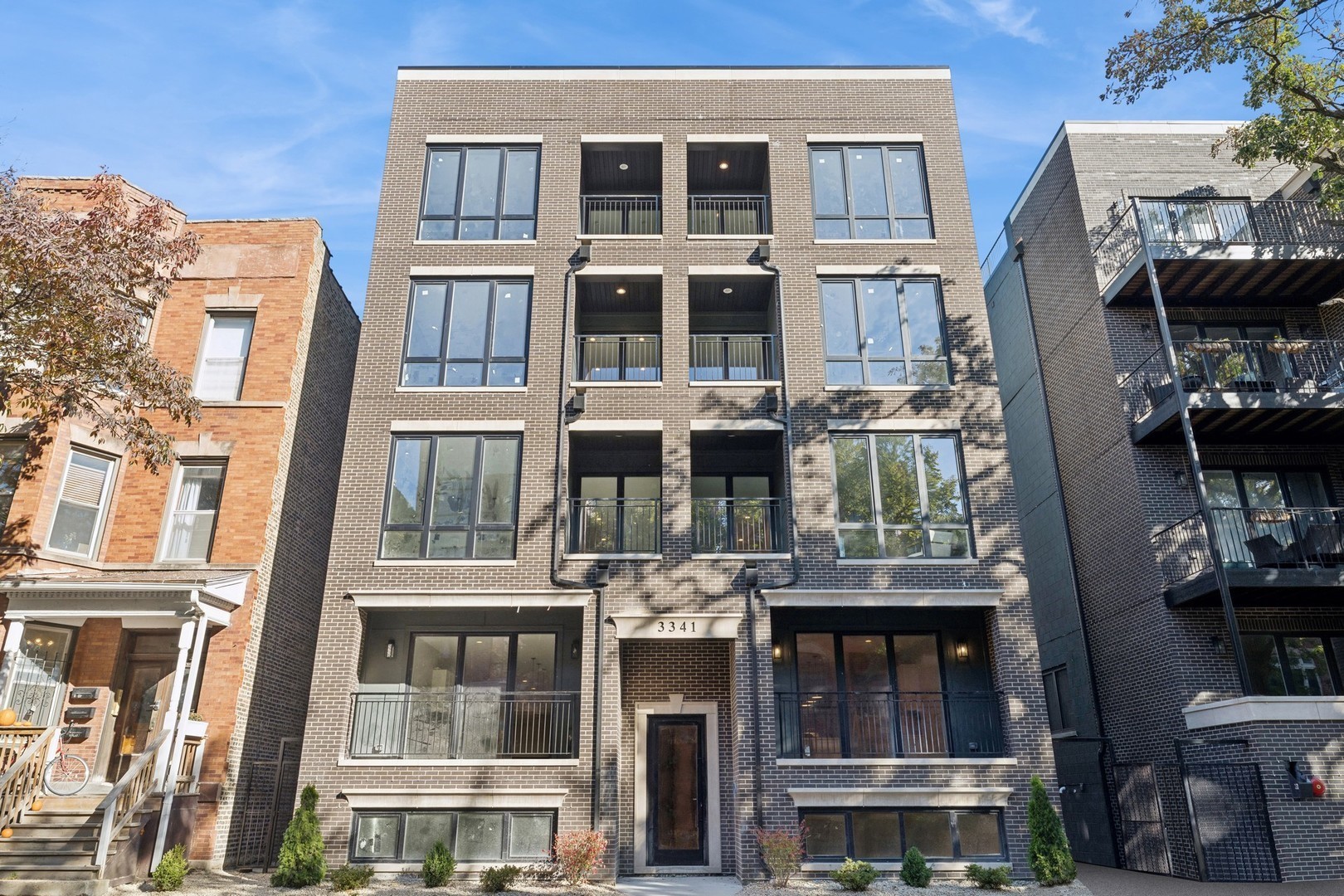 3335-3341 N Sheffield Ave Chicago, IL 60657