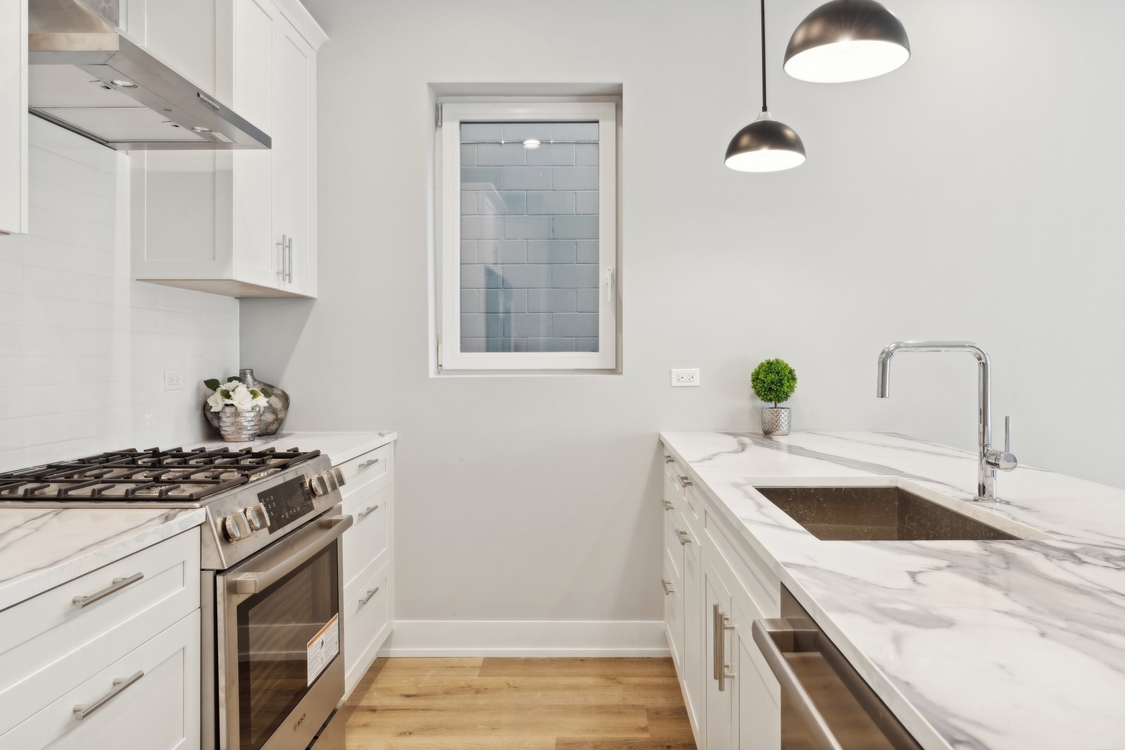 3335-3341 N Sheffield Ave Chicago, IL 60657