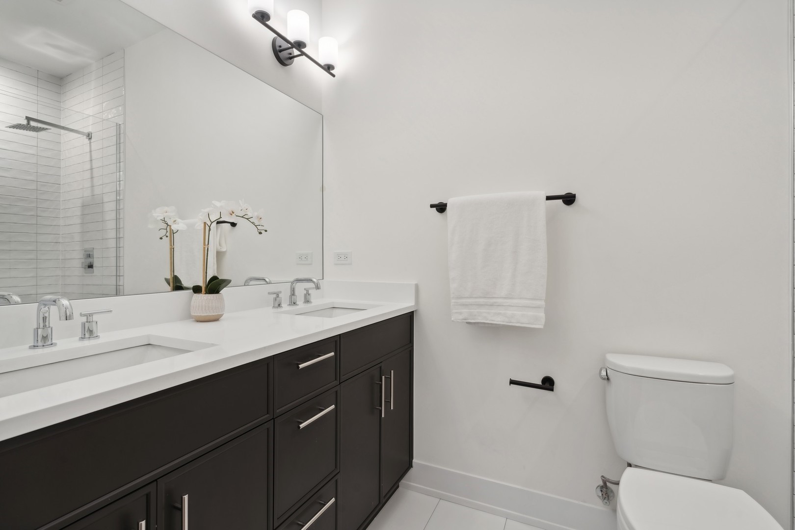 3335-3341 N Sheffield Ave Chicago, IL 60657