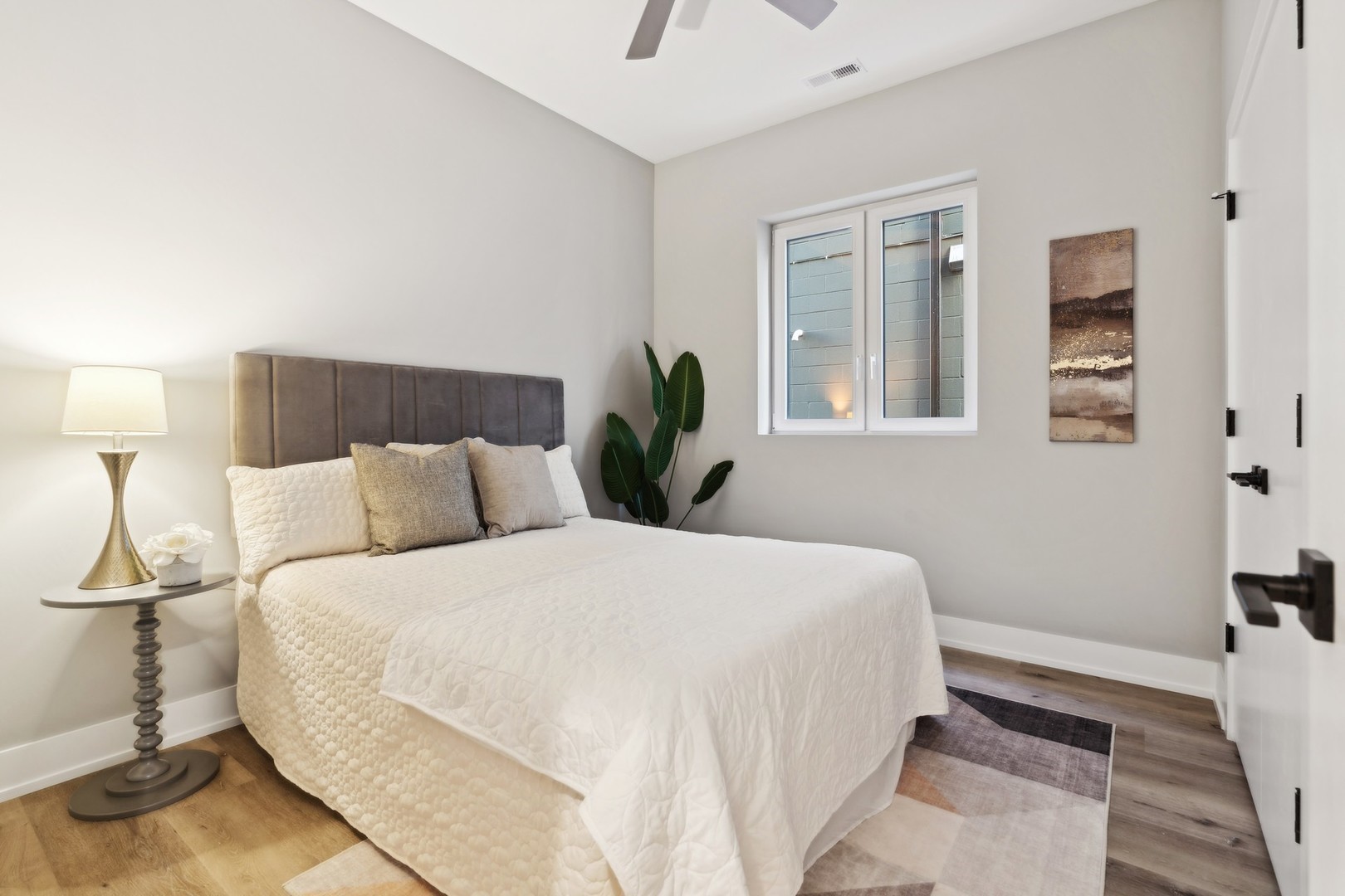 3335-3341 N Sheffield Ave Chicago, IL 60657