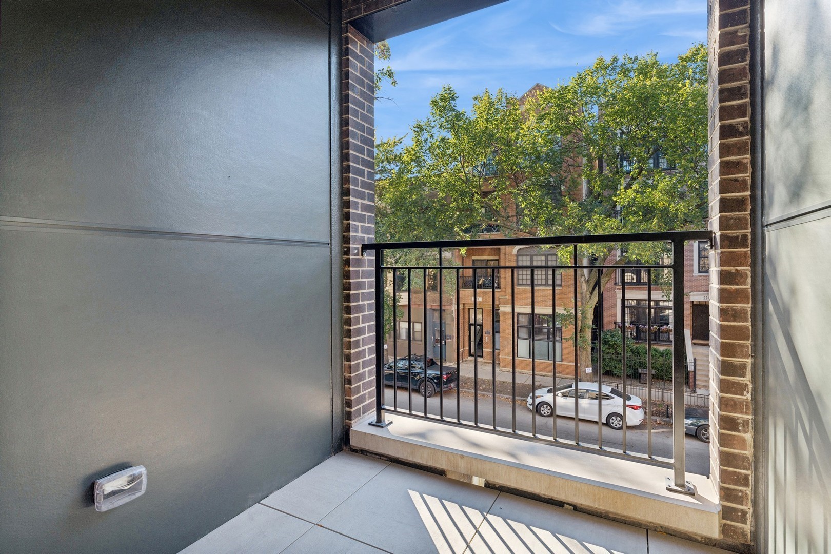 3335-3341 N Sheffield Ave Chicago, IL 60657