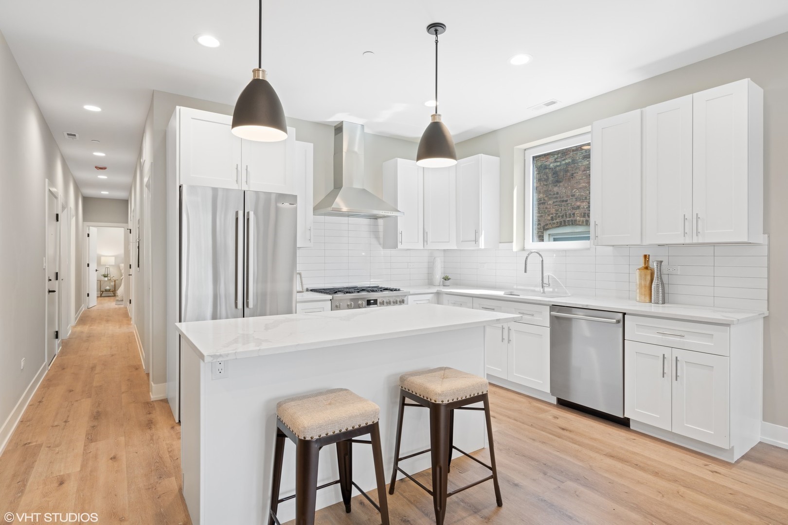 3335-3341 N Sheffield Ave Chicago, IL 60657