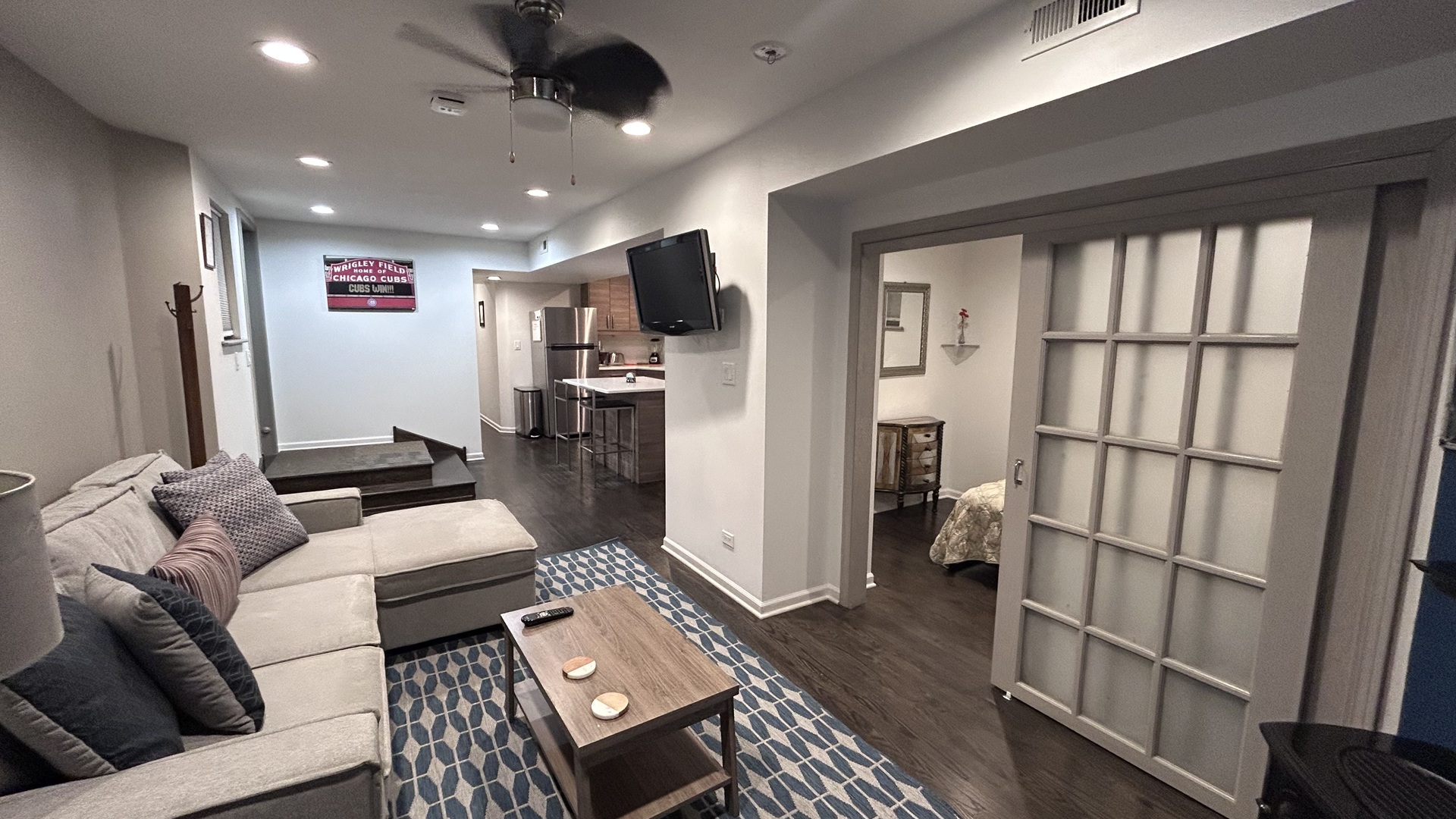 1123 W Addison St Chicago, IL 60613