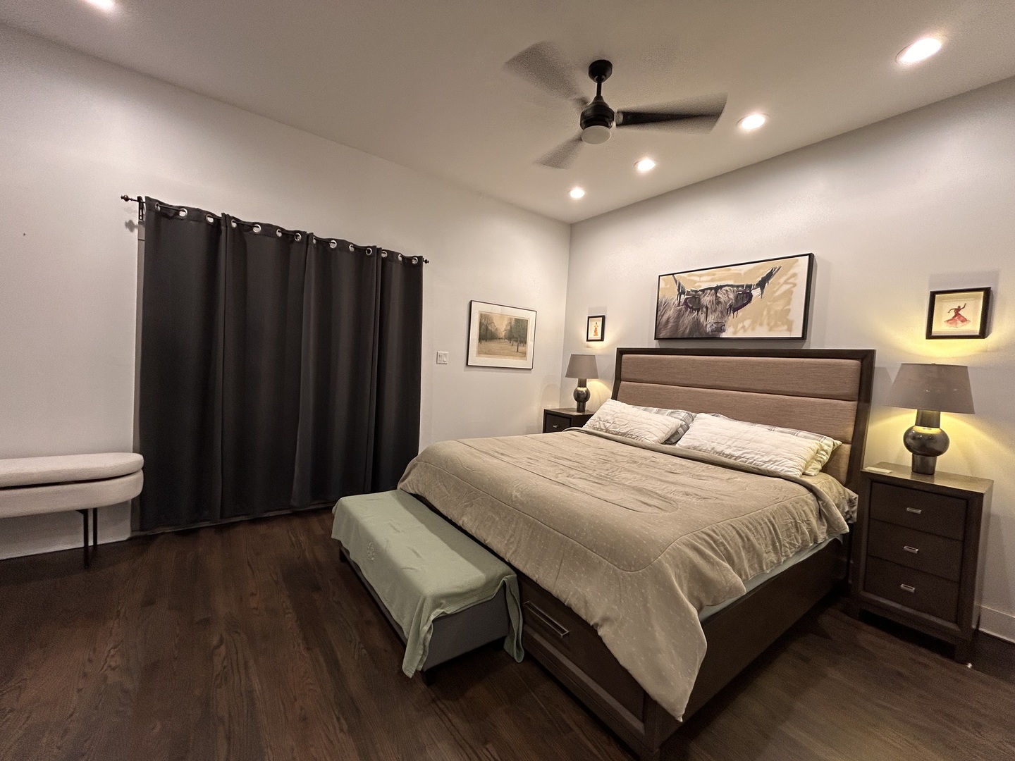 1123 W Addison St Chicago, IL 60613