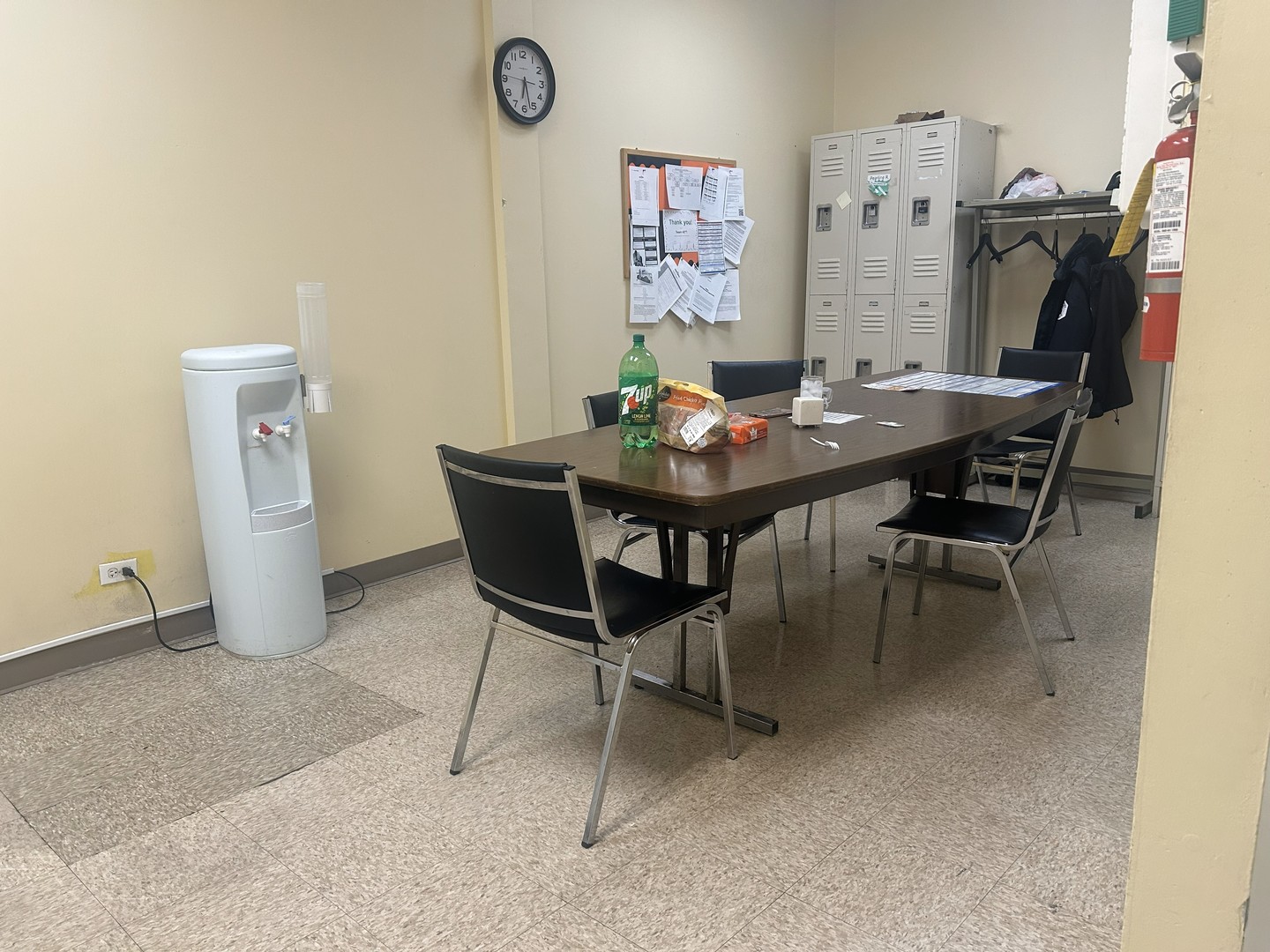 418 E 43rd St Chicago, IL 60653