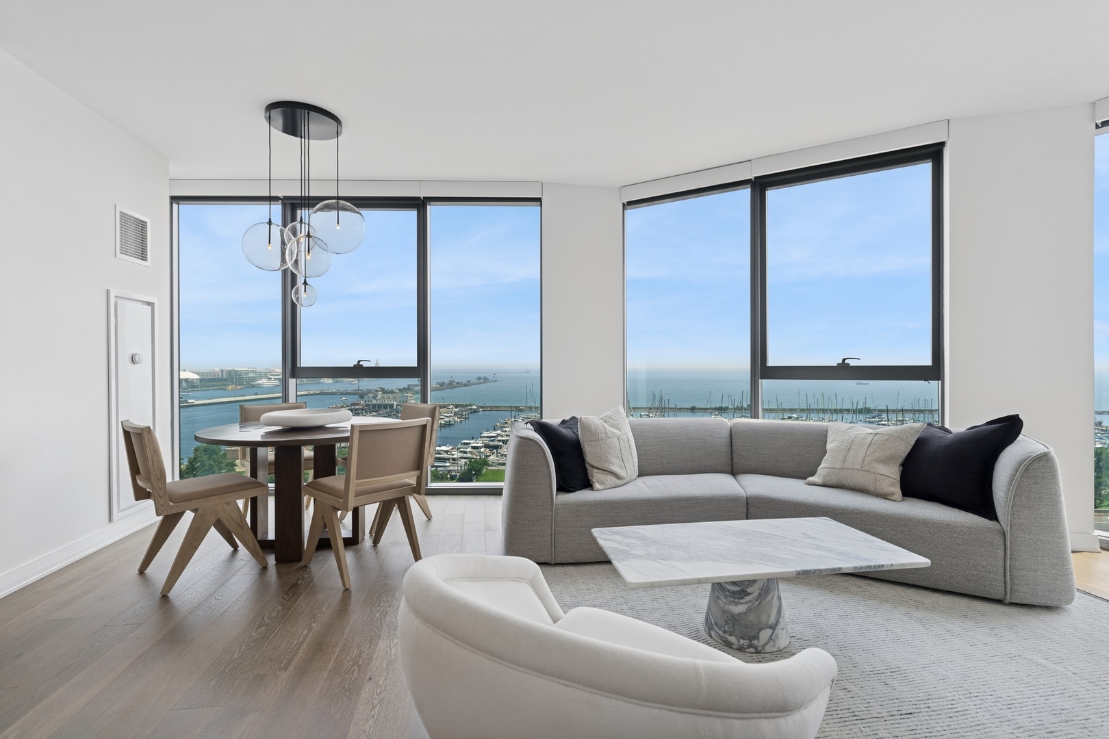 211 N Hbr Dr #1702 Chicago, IL 60601