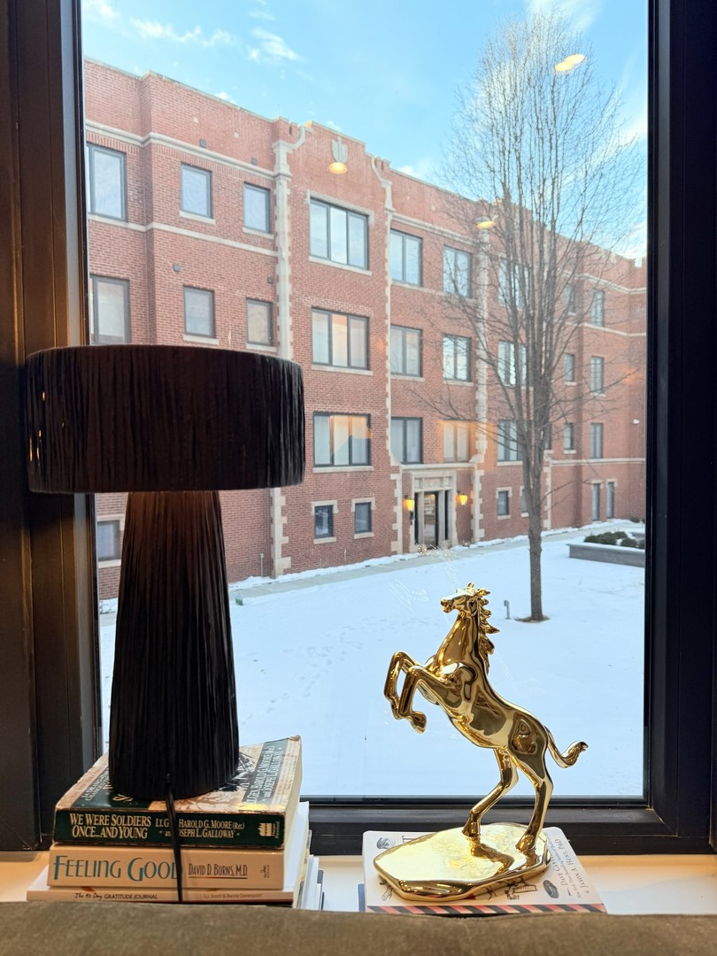 1335 W Estes Ave #2A Chicago, IL 60626