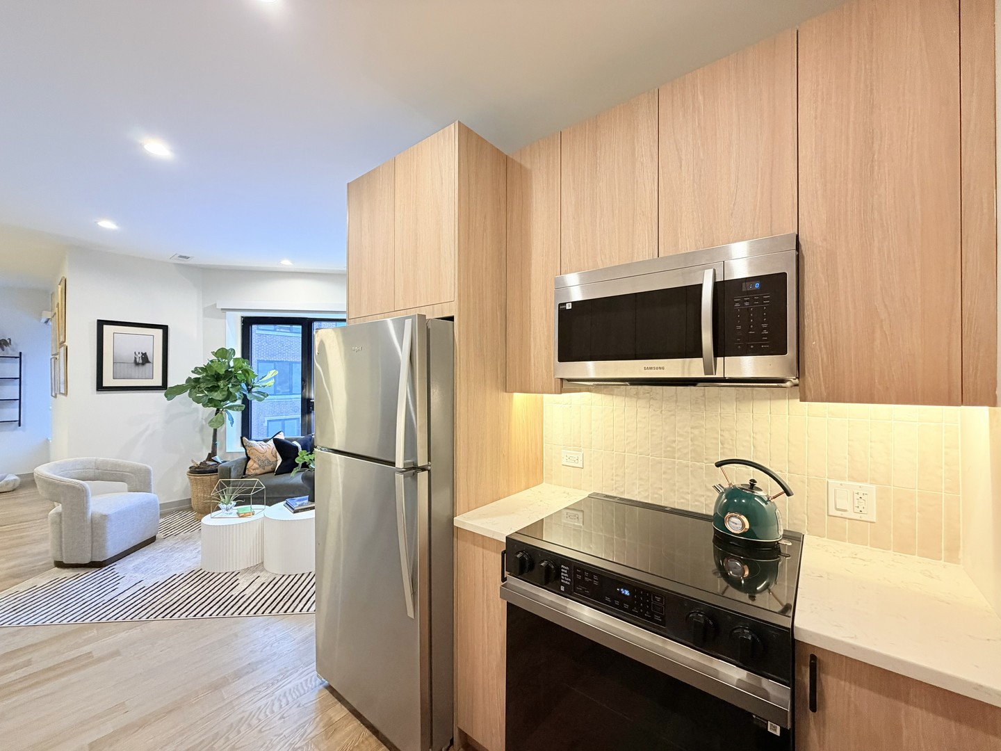 1335 W Estes Ave #2A Chicago, IL 60626