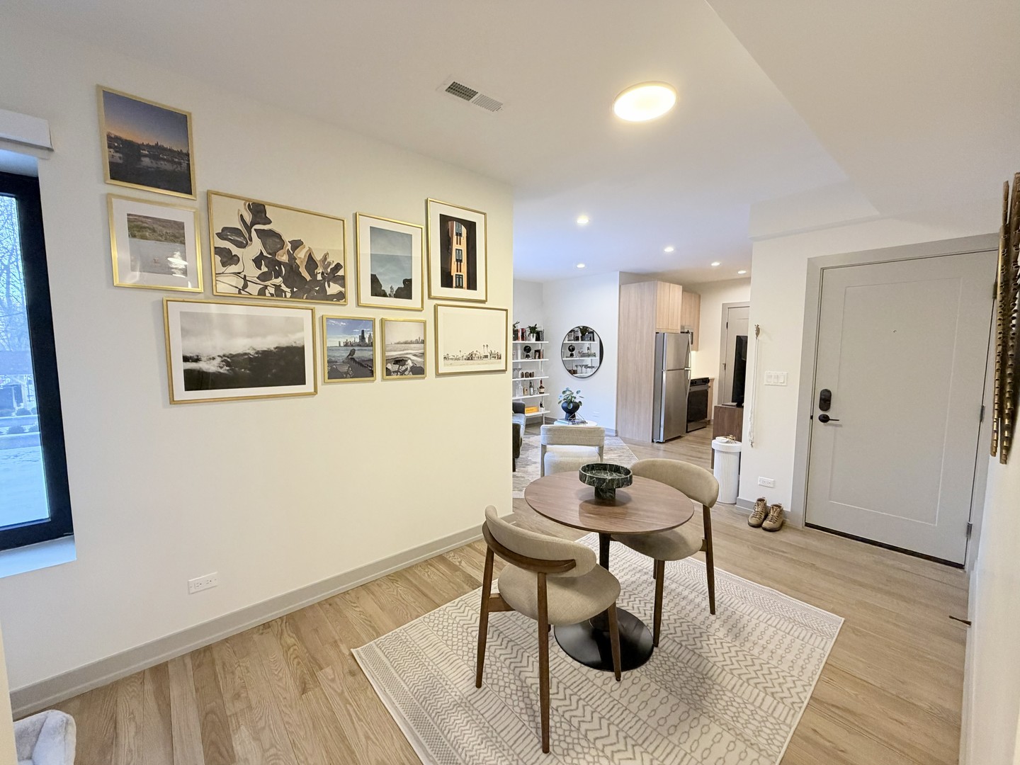 1335 W Estes Ave #2A Chicago, IL 60626