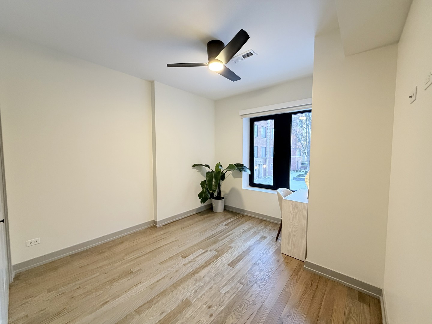 1335 W Estes Ave #2A Chicago, IL 60626