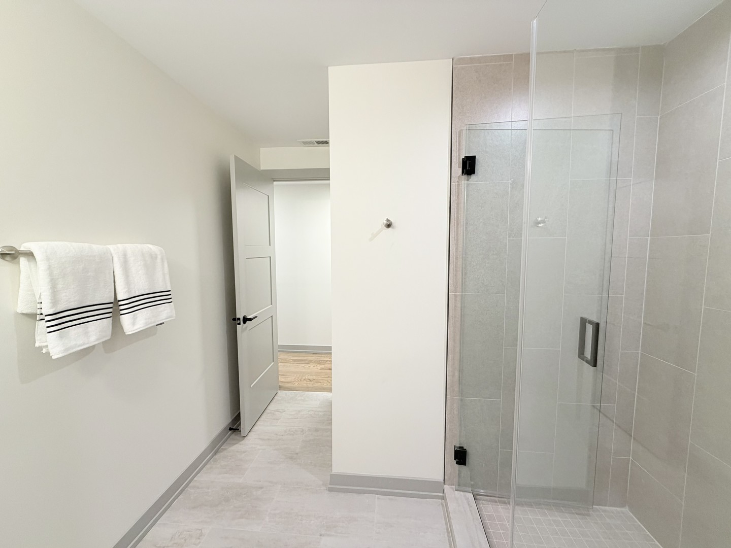 1335 W Estes Ave #2A Chicago, IL 60626