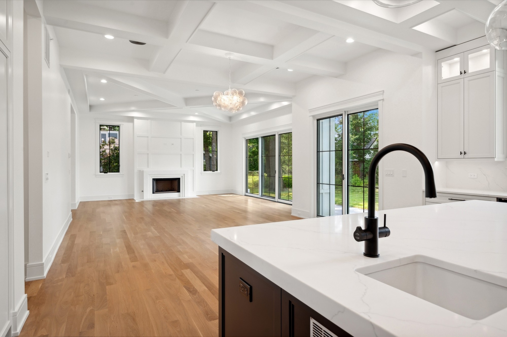 757 Kipling St Deerfield, IL 60015