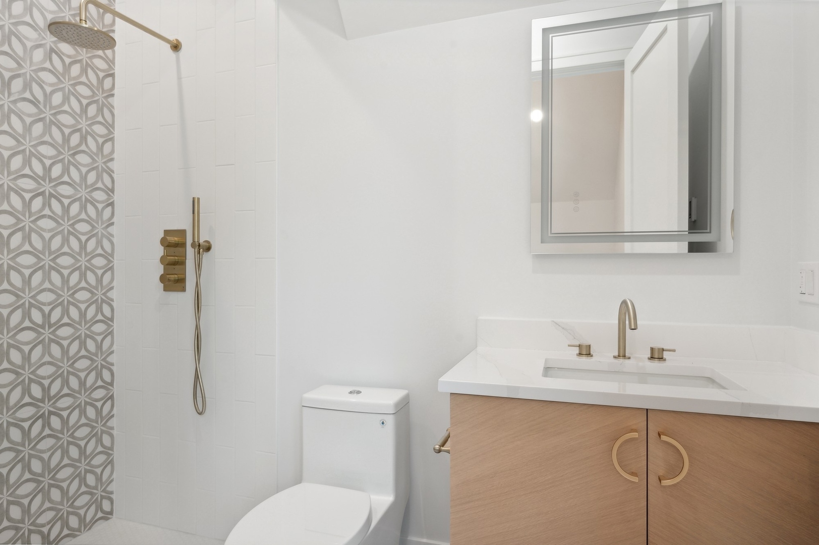 757 Kipling St Deerfield, IL 60015