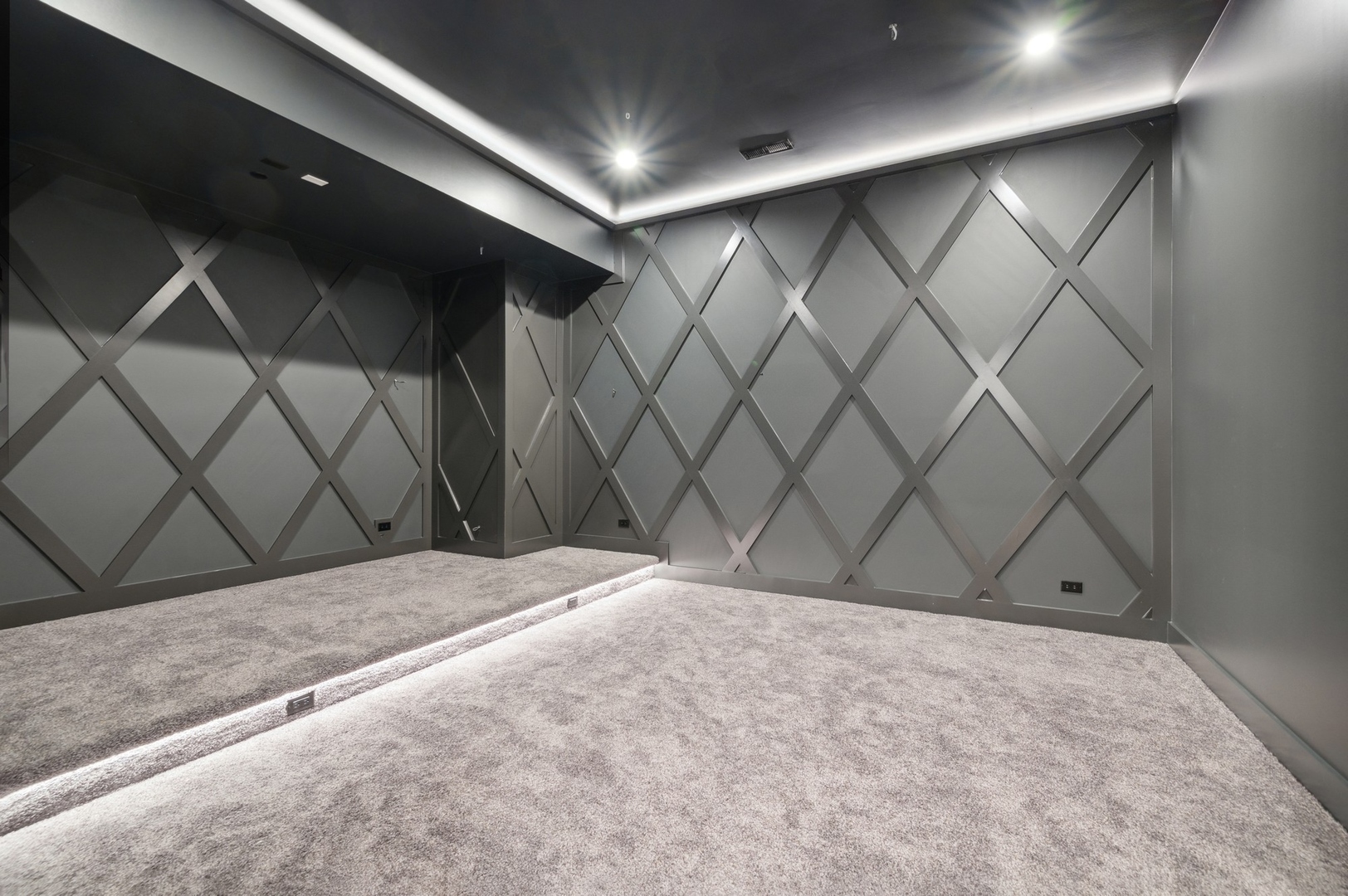 757 Kipling St Deerfield, IL 60015