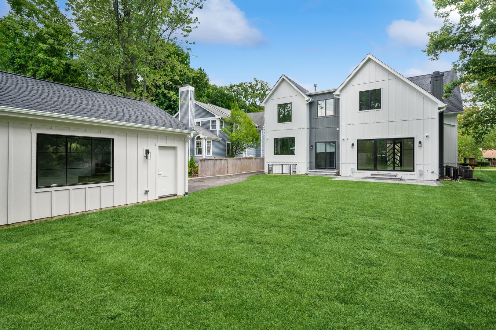 757 Kipling St Deerfield, IL 60015