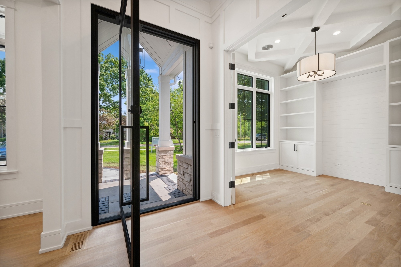 757 Kipling St Deerfield, IL 60015