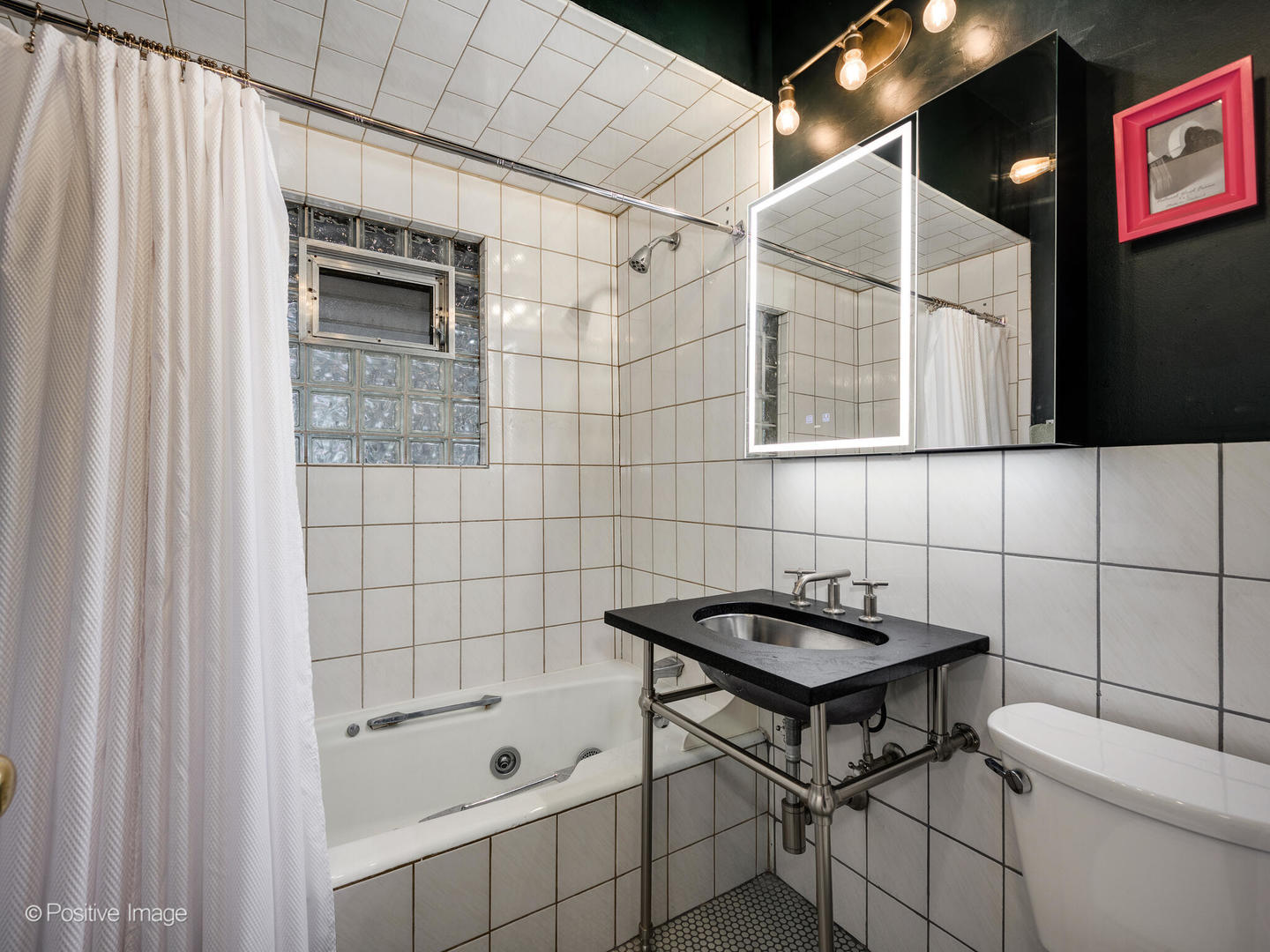 225 Clinton Ave Oak Park, IL 60302