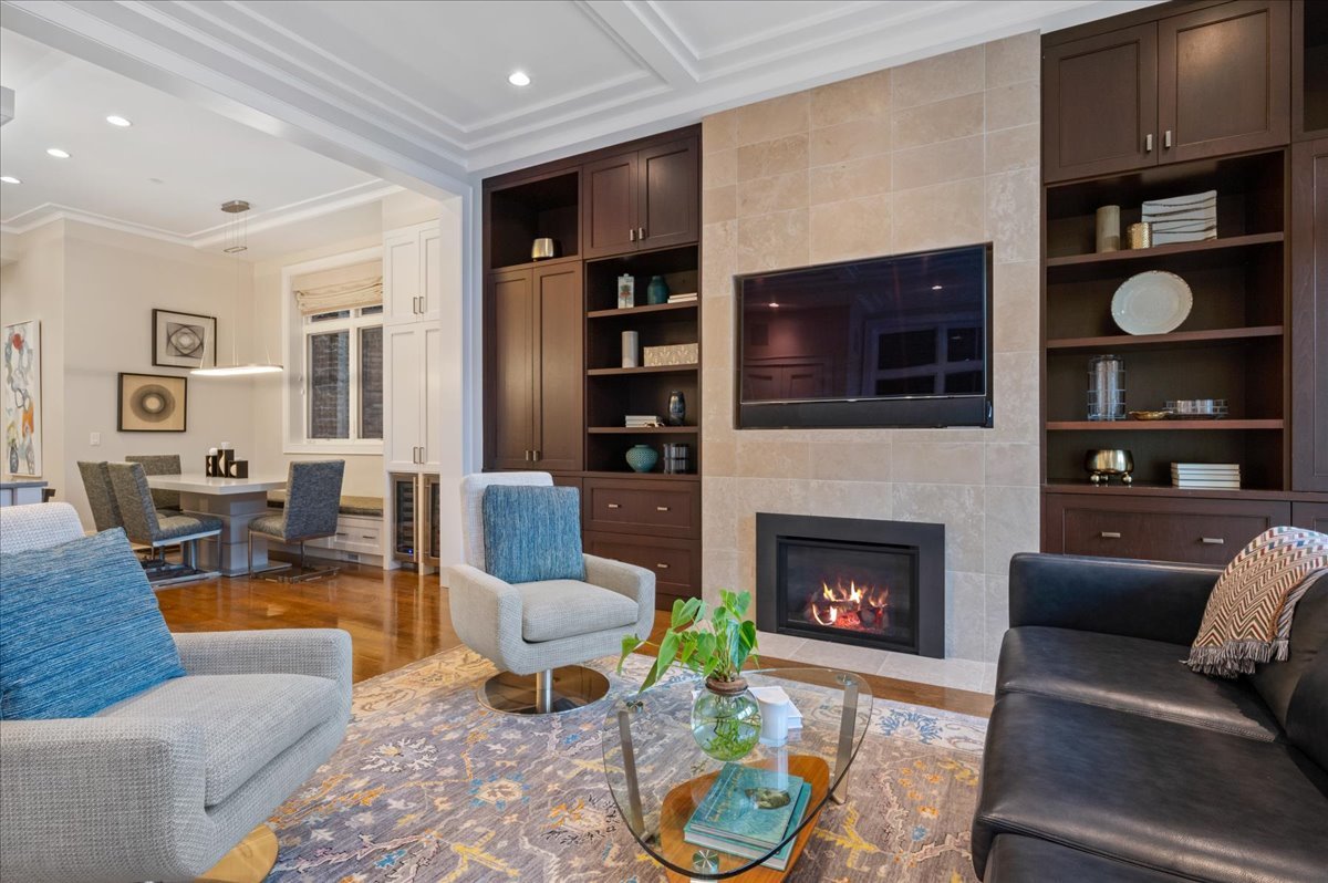 1921 N Dayton St Chicago, IL 60614