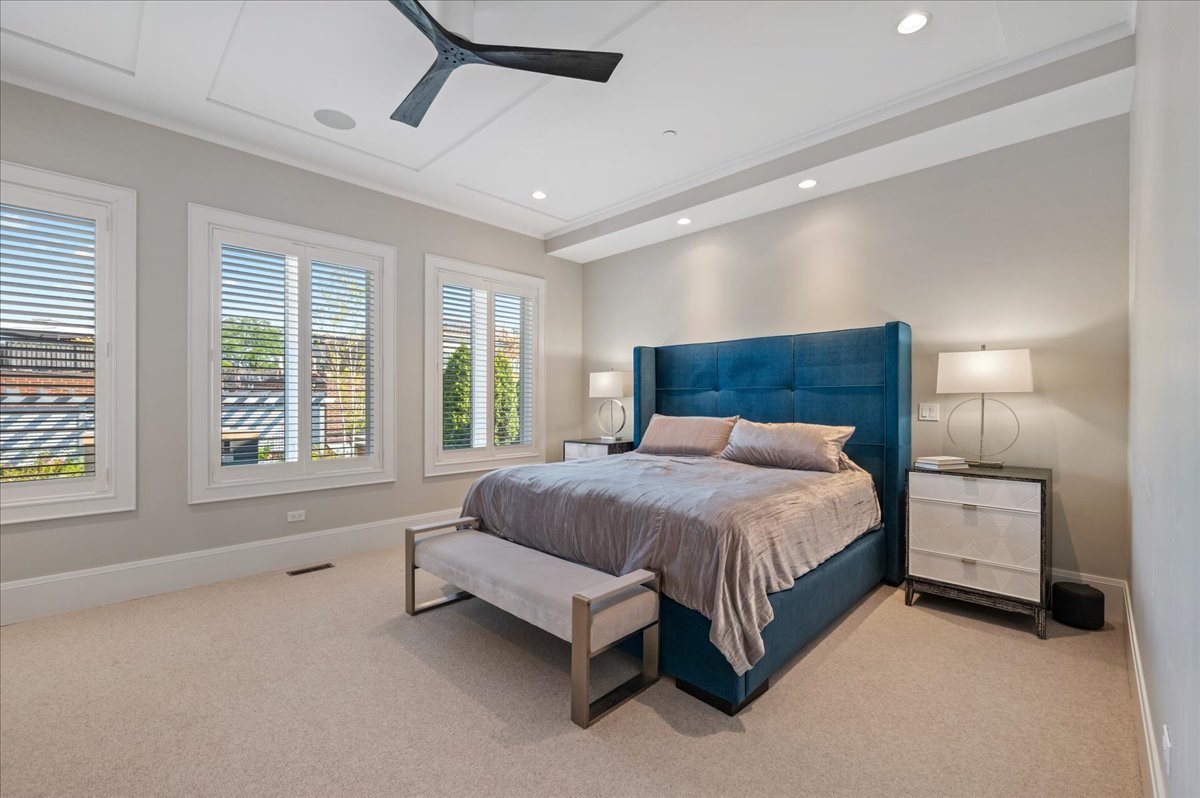 1921 N Dayton St Chicago, IL 60614