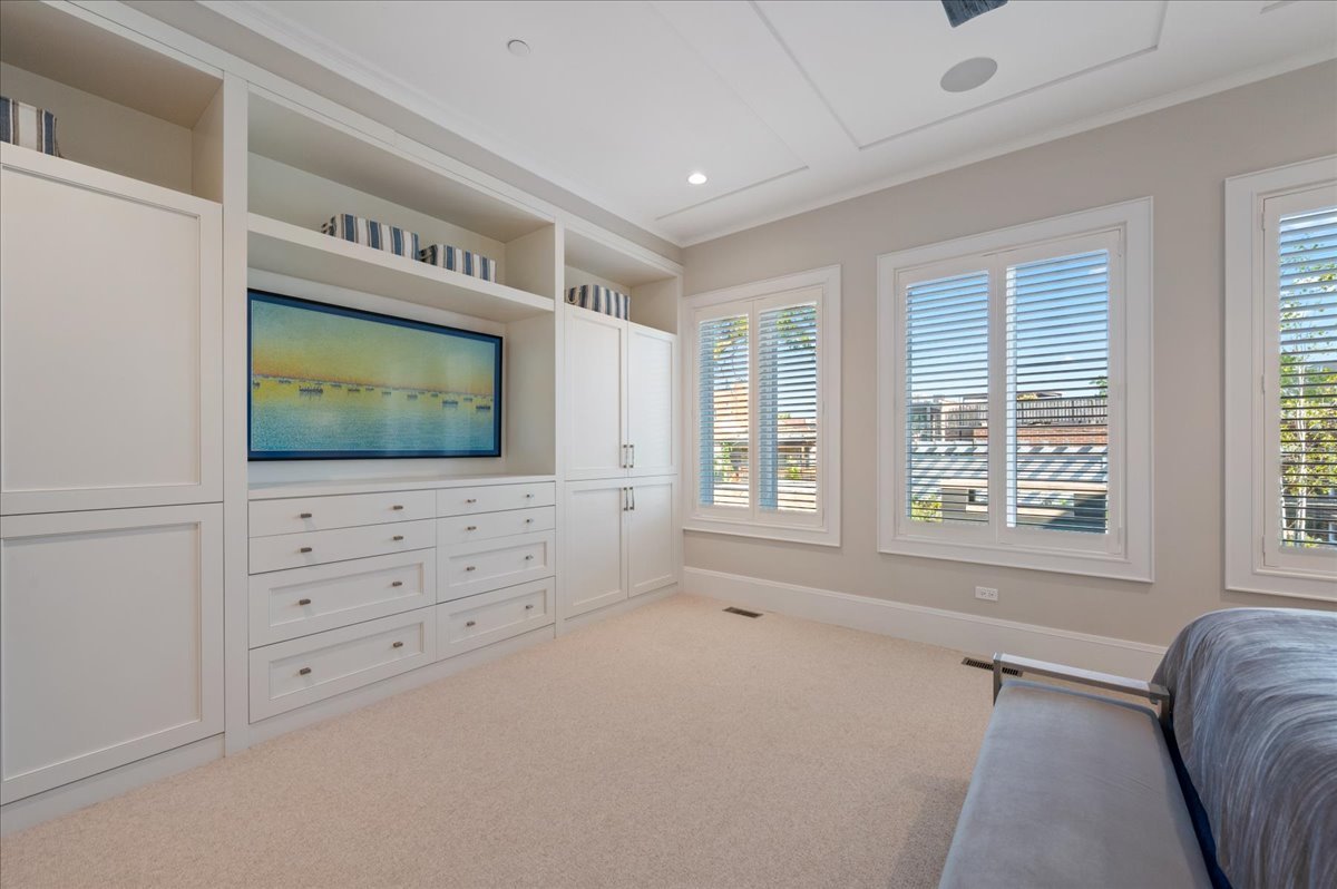 1921 N Dayton St Chicago, IL 60614