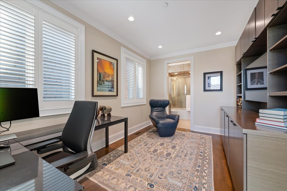 1921 N Dayton St Chicago, IL 60614