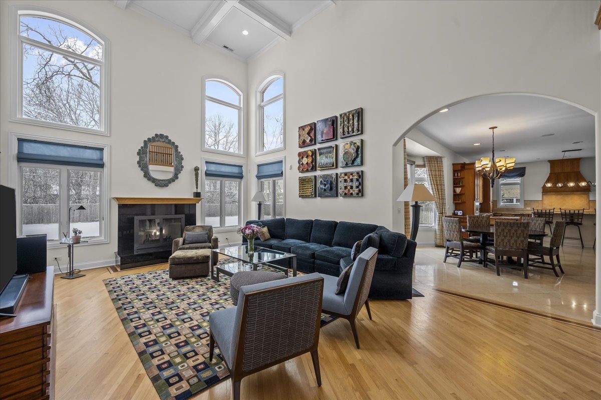 326 Briar Ln Highland Park, IL 60035