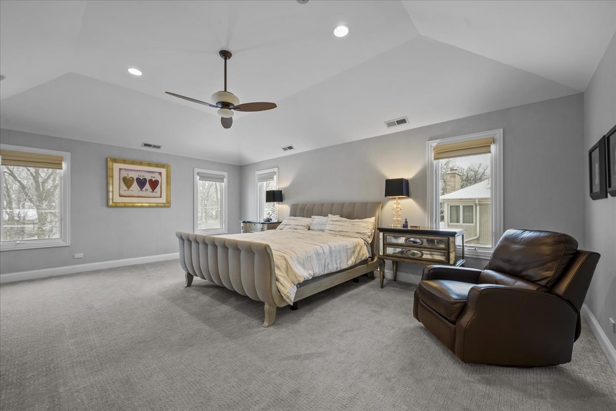 326 Briar Ln Highland Park, IL 60035