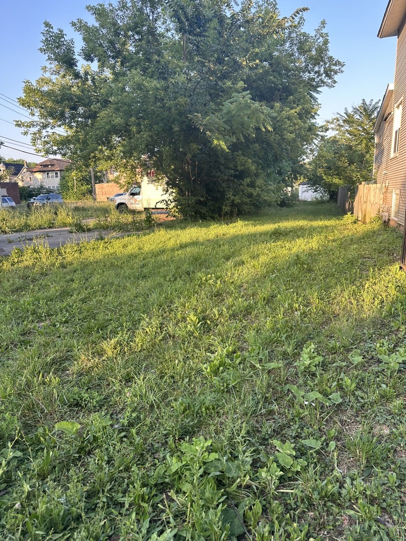 655 N Lotus Ave Chicago, IL 60644