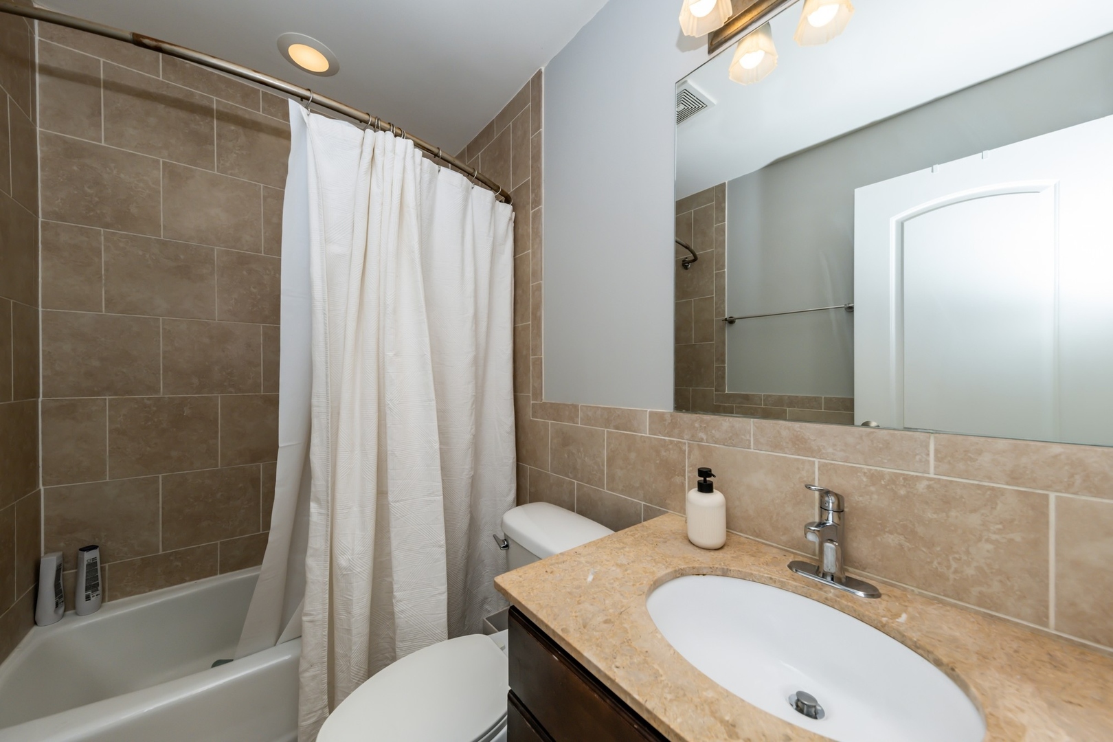 3600 S Halsted St Chicago, IL 60609