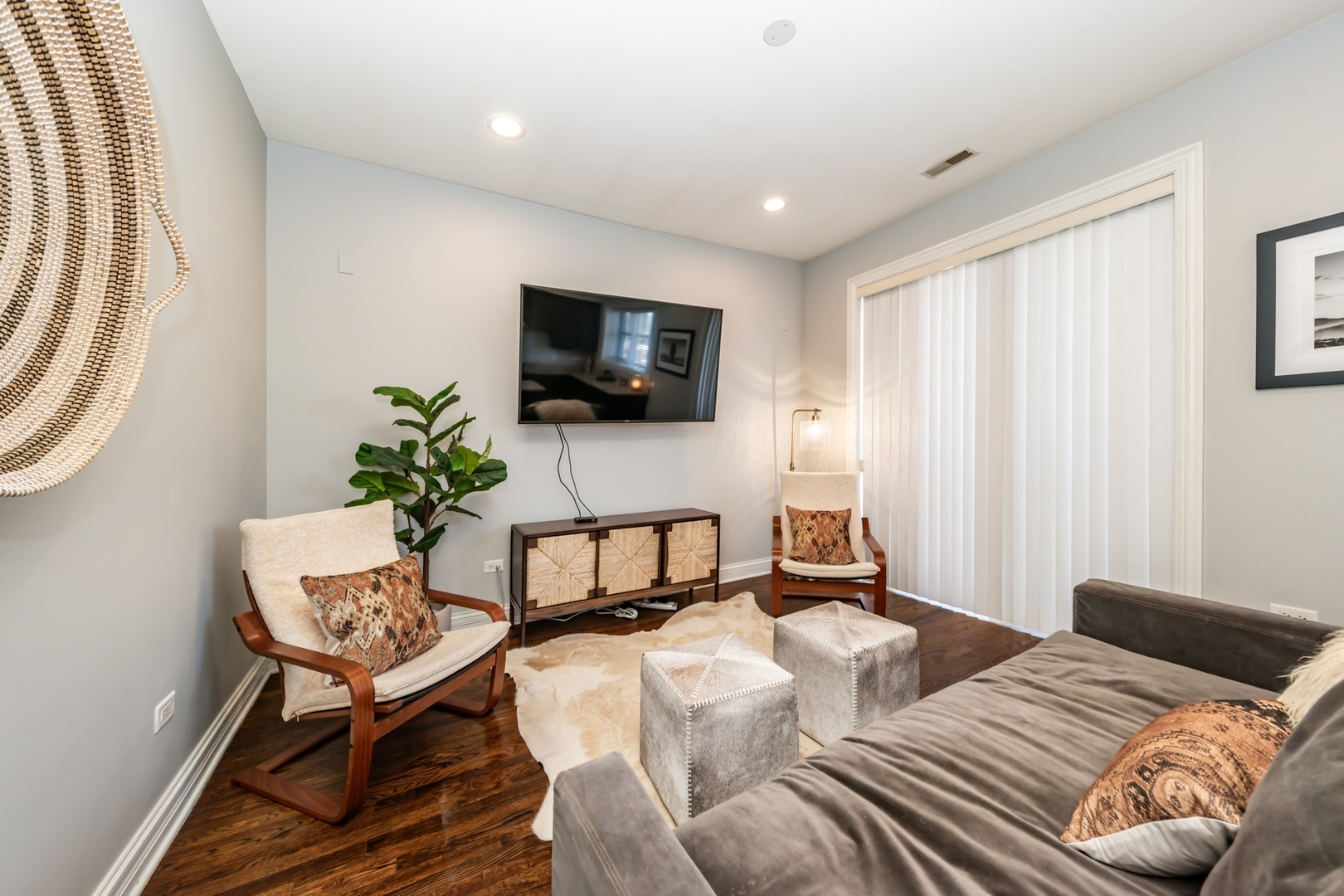 3600 S Halsted St Chicago, IL 60609