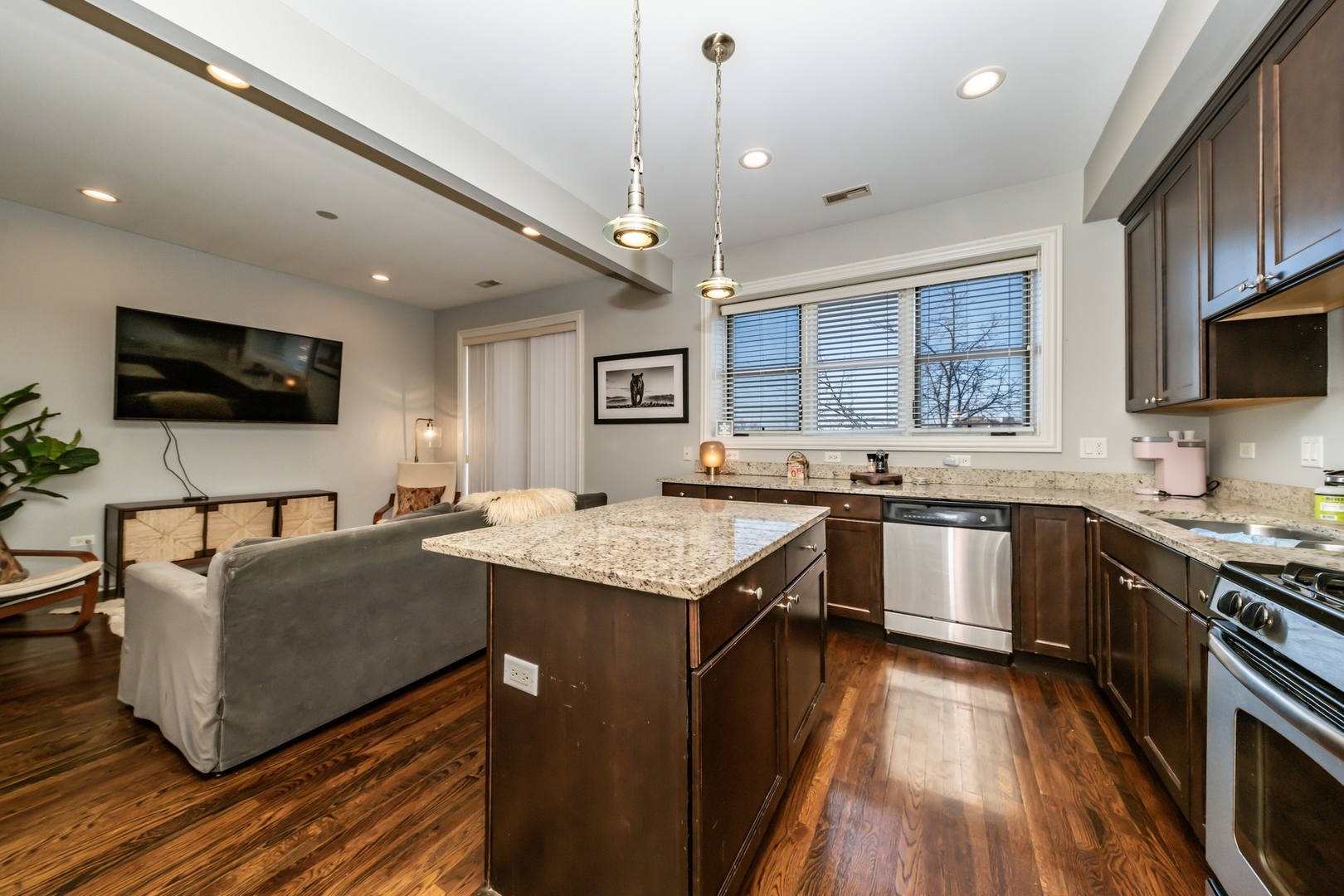 3600 S Halsted St Chicago, IL 60609