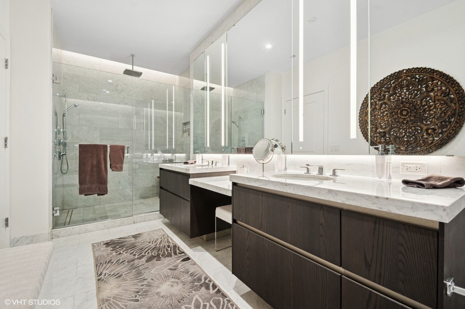 363 E Wacker Dr #1601 Chicago, IL 60601