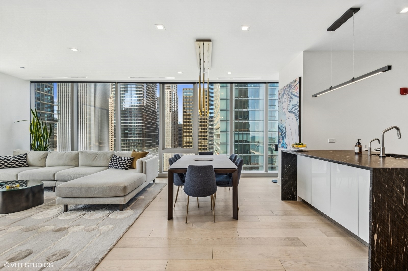 363 E Wacker Dr #1601 Chicago, IL 60601