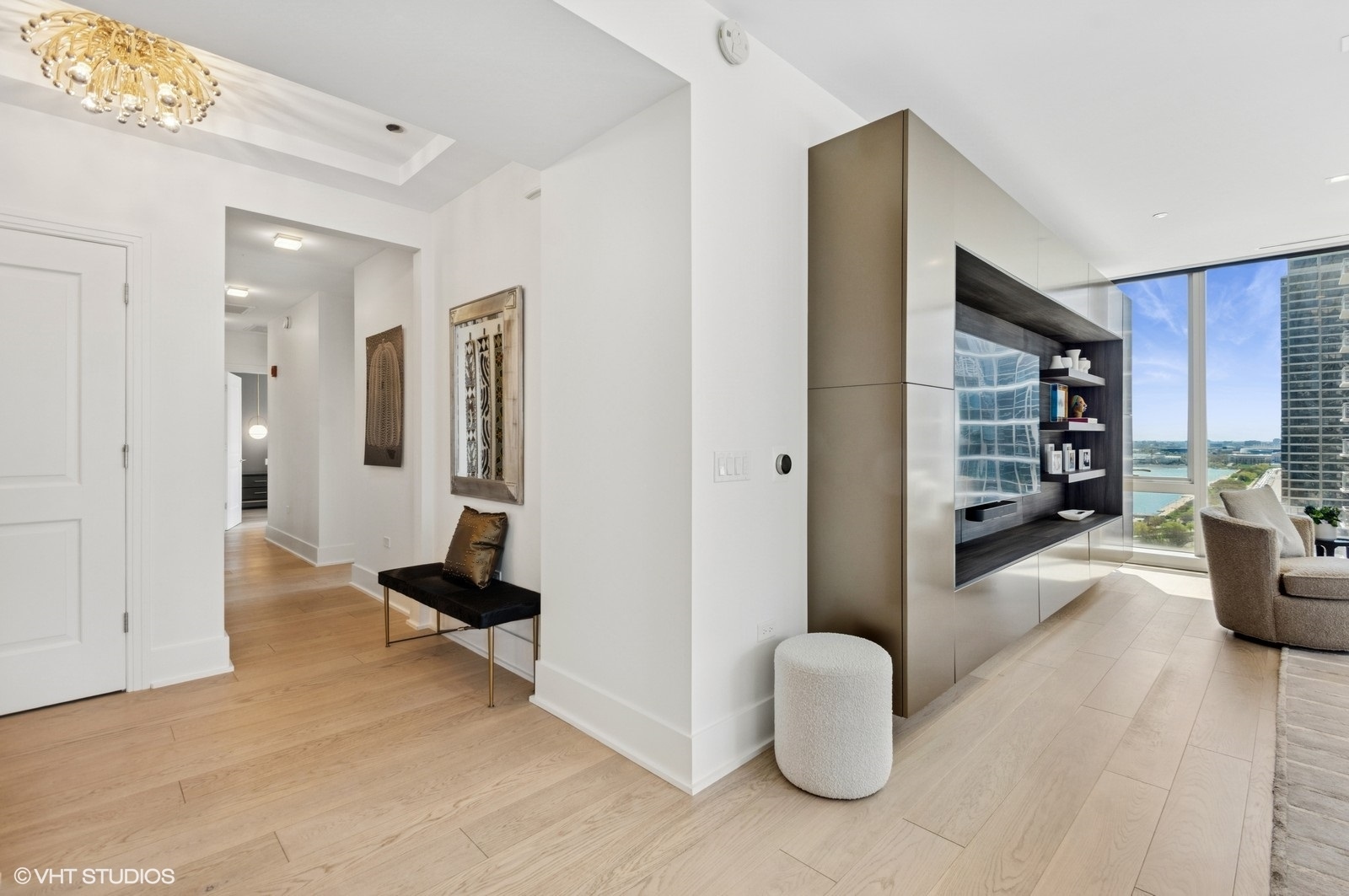 363 E Wacker Dr #1601 Chicago, IL 60601