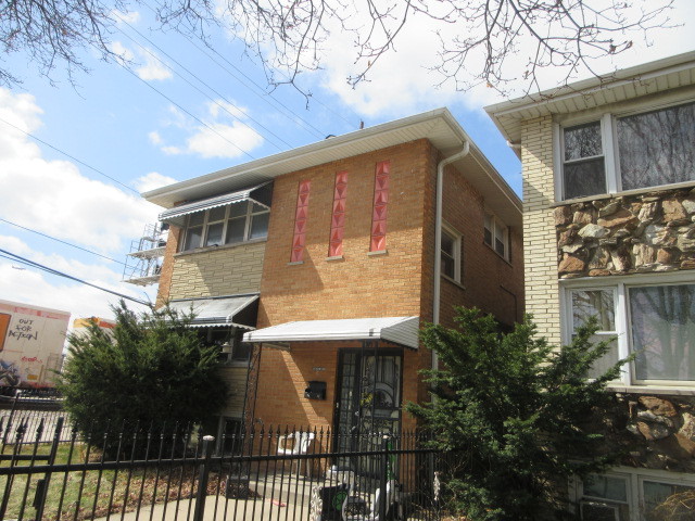 7448 S Maplewood Ave Chicago, IL 60629