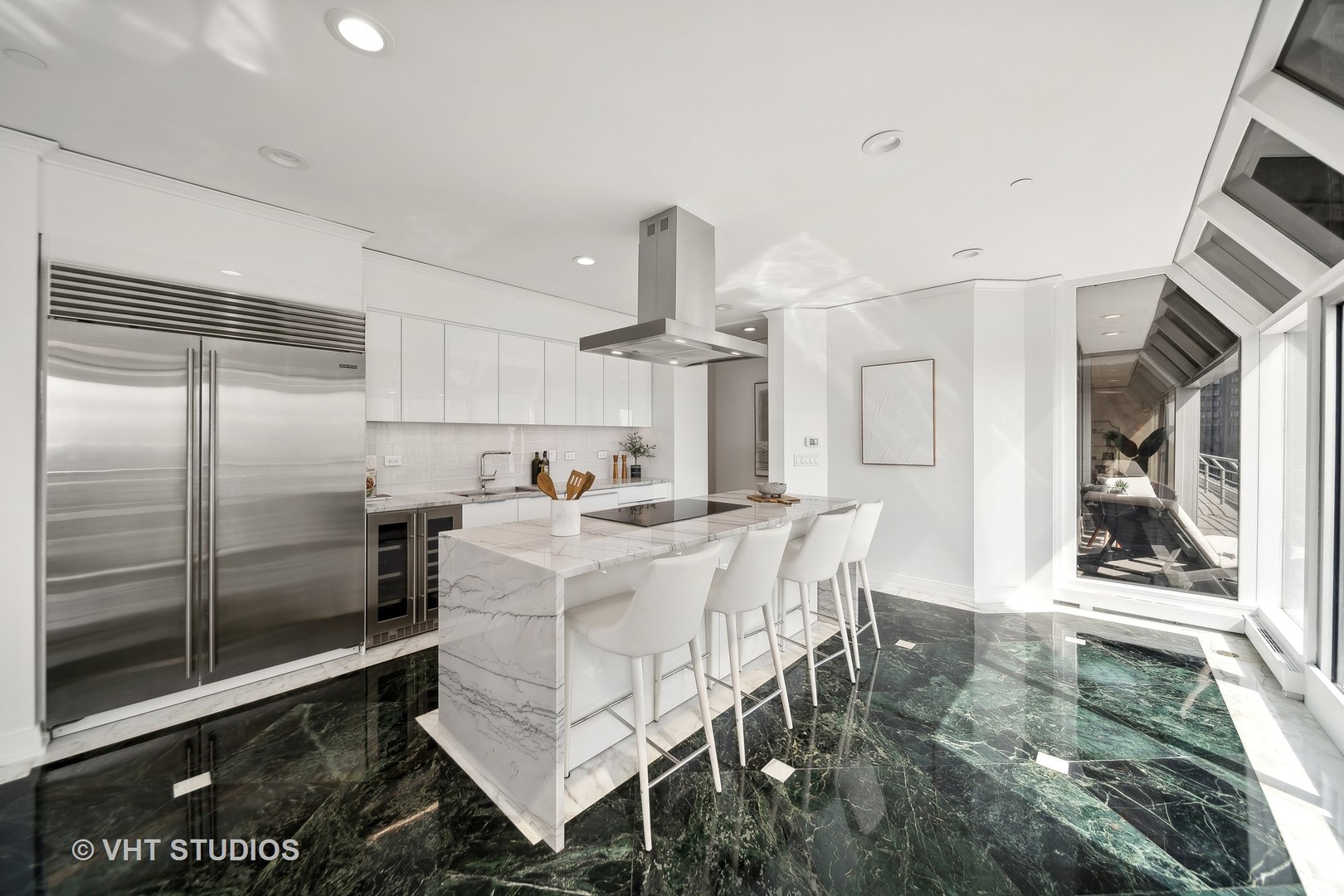 950 N MICHIGAN Ave #4904 Chicago, IL 60611