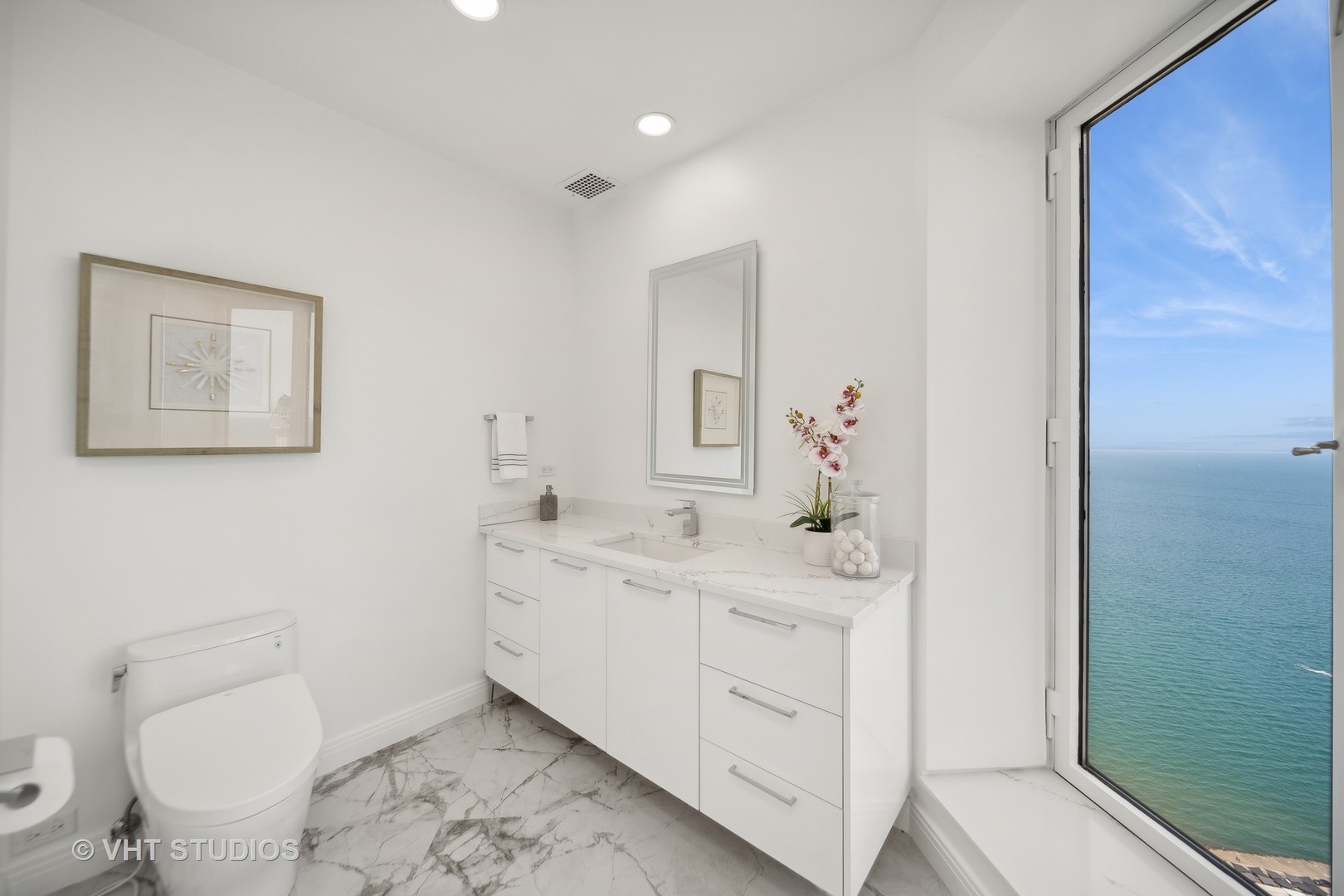 950 N MICHIGAN Ave #4904 Chicago, IL 60611