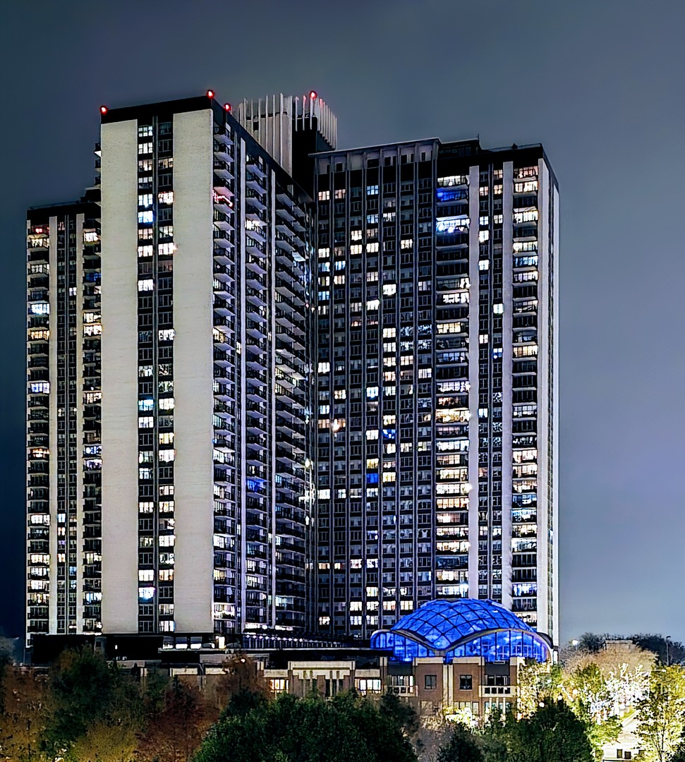 400 E RANDOLPH St #3905 Chicago, IL 60601