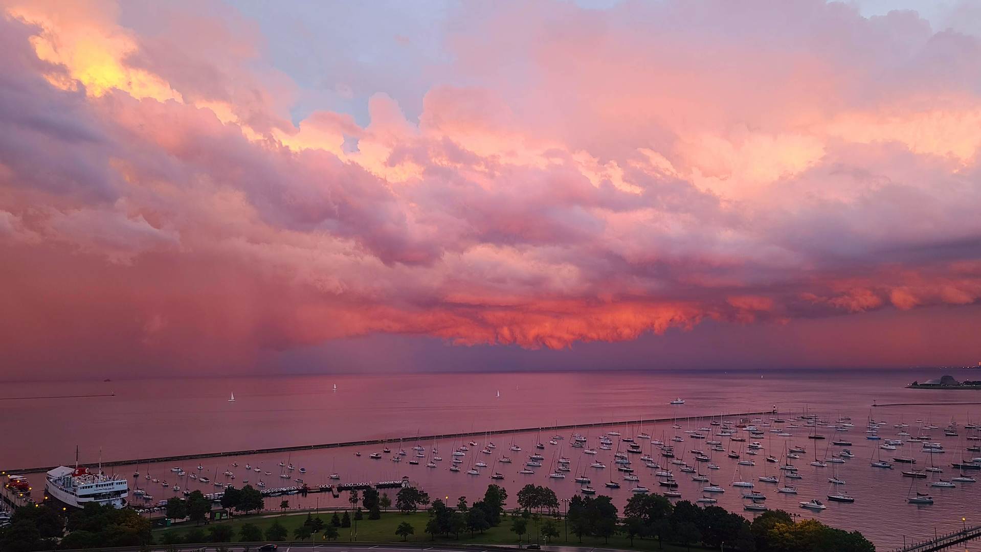 400 E RANDOLPH St #3905 Chicago, IL 60601