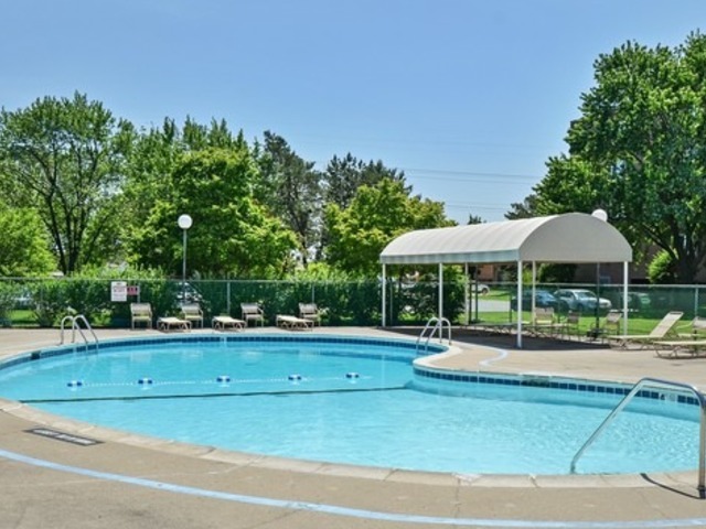 9500 Washington St #306 Niles, IL 60714