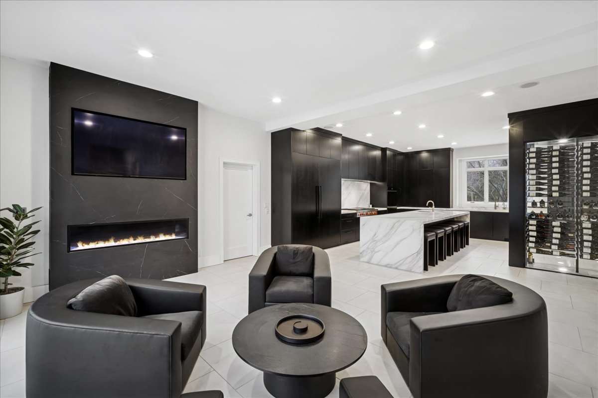 1630 Rdg Rd Highland Park, IL 60035