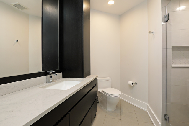 1630 Rdg Rd Highland Park, IL 60035